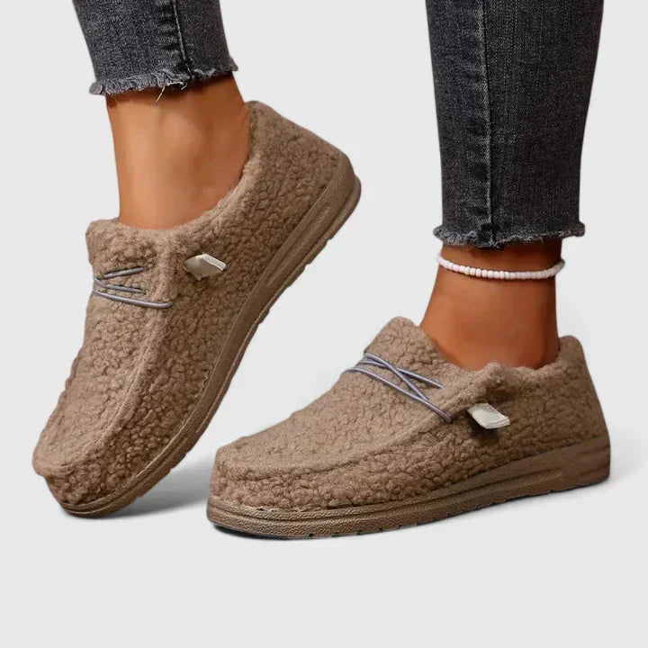 Gilda | Loafers for Women | Flat Textured Slip-On