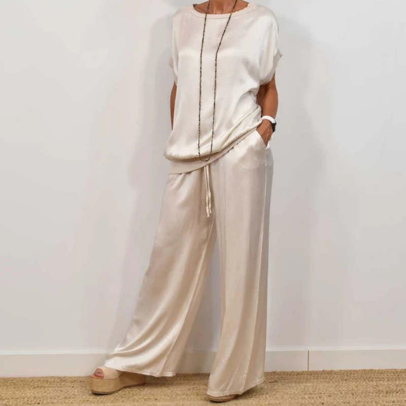 Valerie | Women's Two-Piece Set | Loose Silhouette Top and Trousers